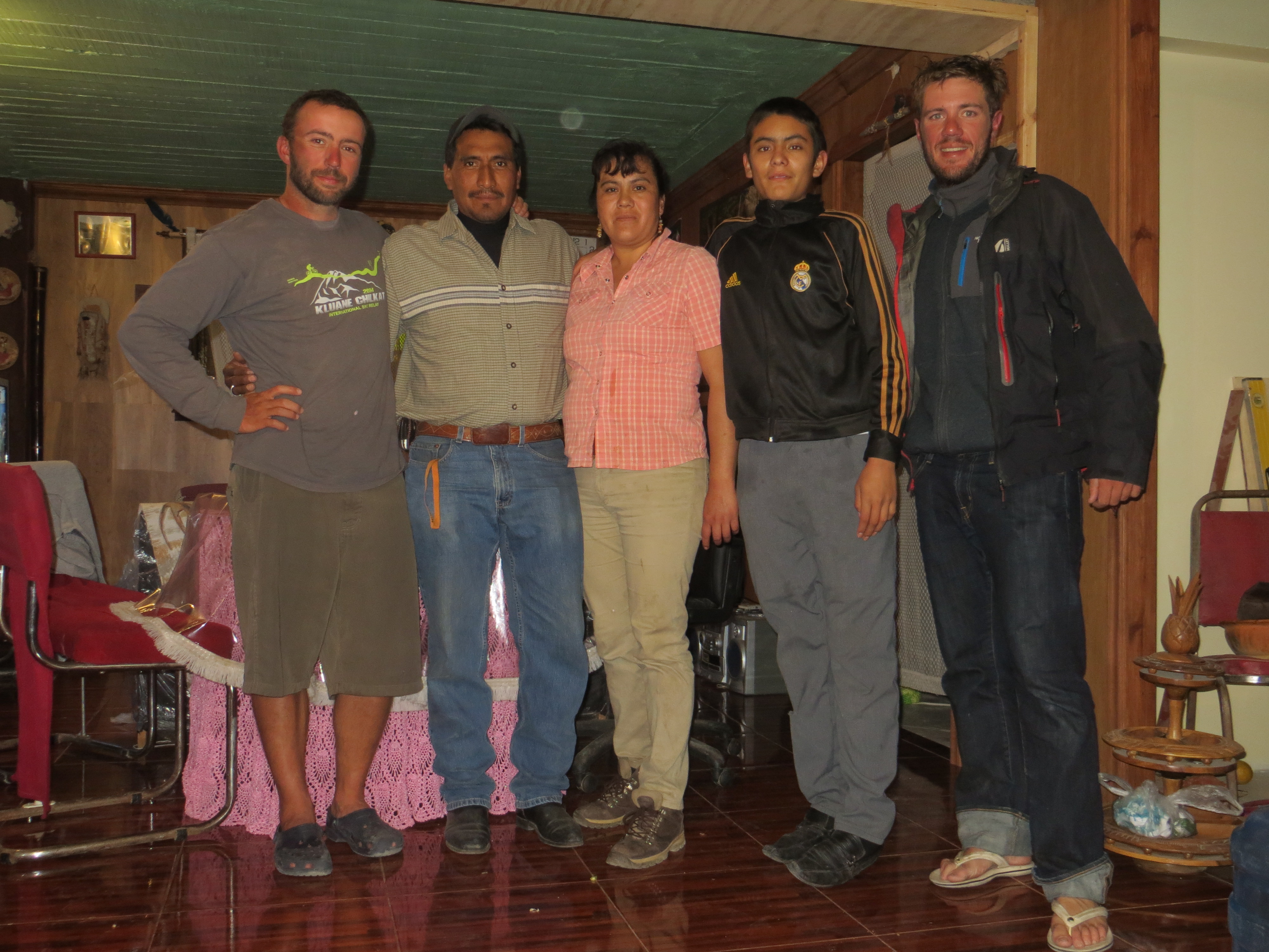 Une douche et un repas offert avec de dormir à l'église, merci à cette sympathique famille de Tlahuelilpan.